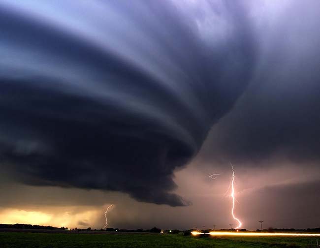 十大恐怖的龙卷风图片